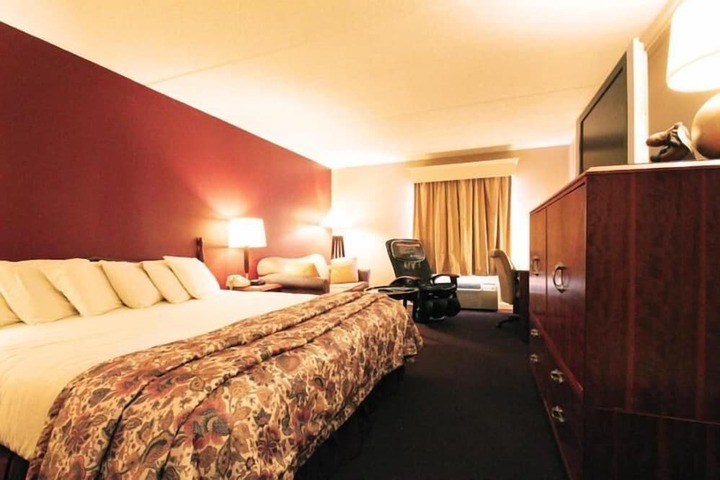Room 47 of 69