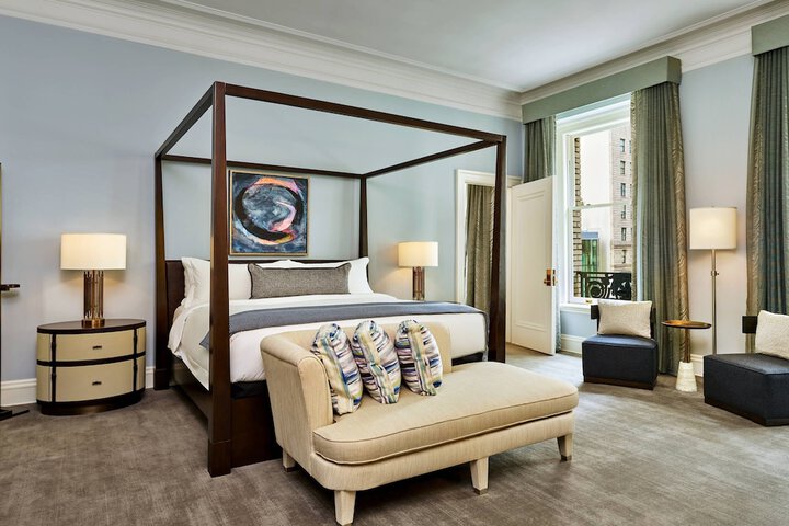 Room 29 of 136