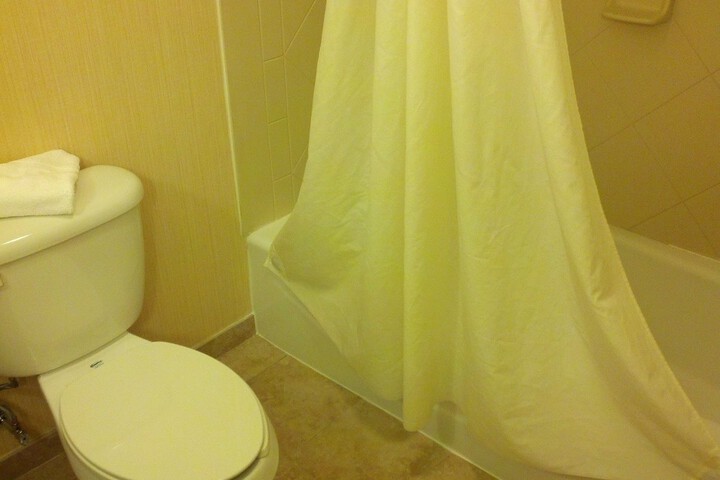 Room 14 of 28
