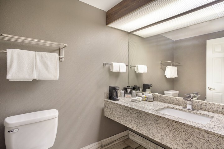 Red Roof Inn & Suites Athens AL