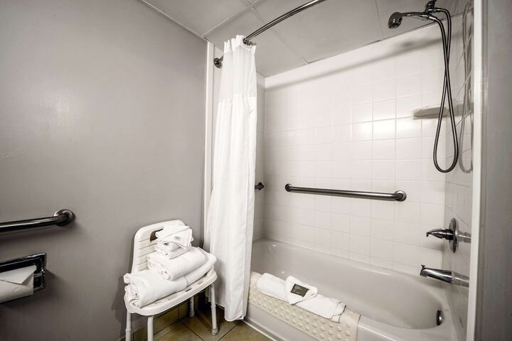 Room 60 of 104