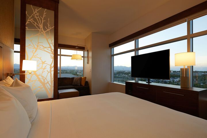 Room 13 of 24