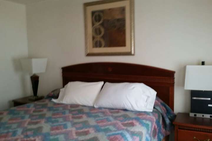 Room 7 of 19