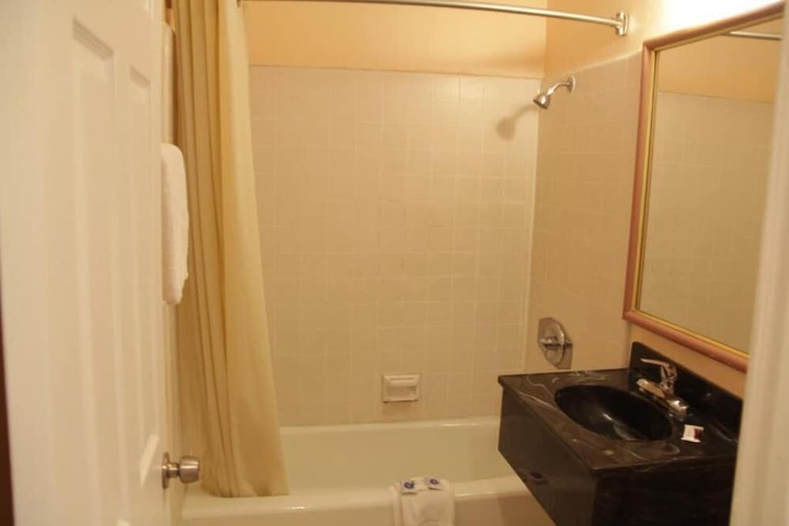 Room 6 of 21