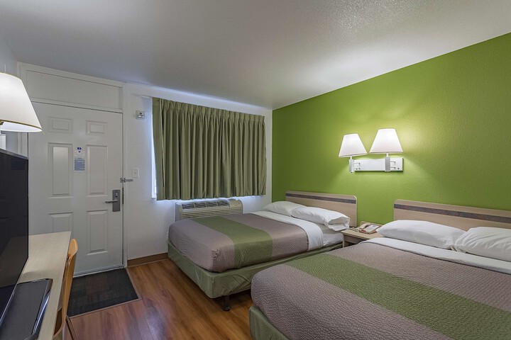 Room 26 of 29