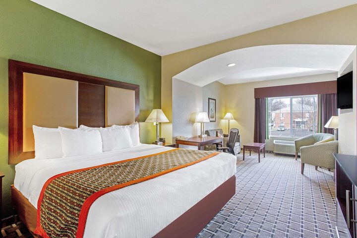 La Quinta Inn & Suites by Wyndham Lancaster