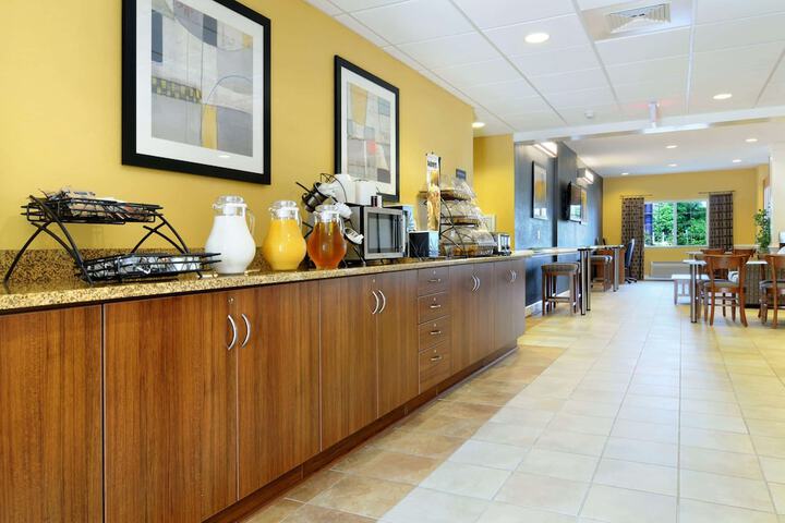 Microtel Inn & Suites by Wyndham Columbus / Near Fort Benning