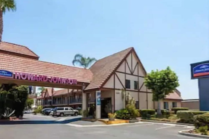 Howard Johnson by Wyndham Norco
