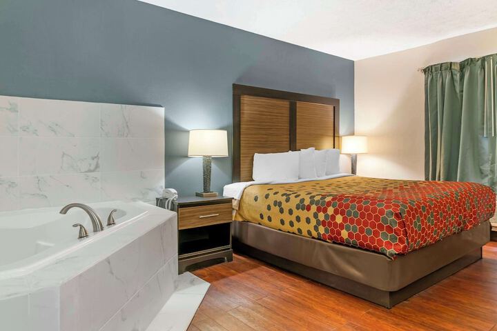 Room 27 of 37