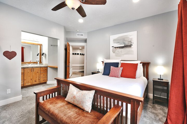 Room 15 of 40