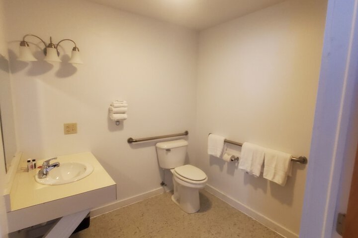 Room 15 of 18