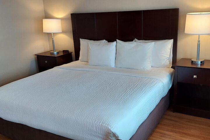 Room 9 of 30
