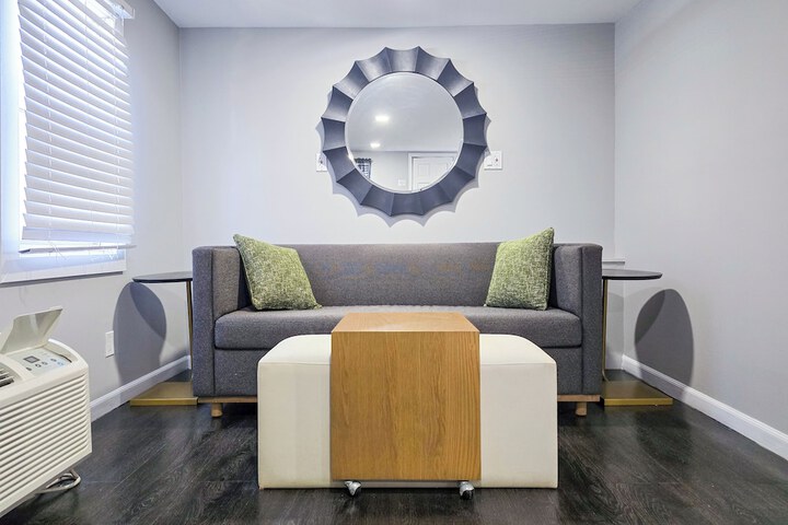 Penn Lodge Hotel & Suites