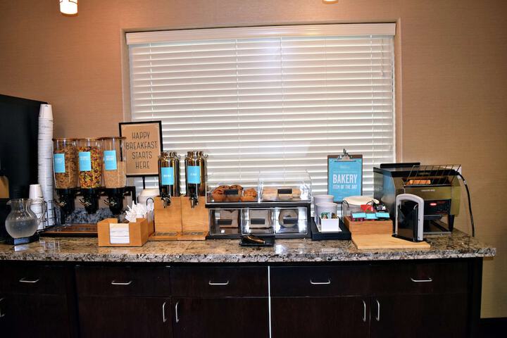 Breakfast/Coffee Service 22 of 29