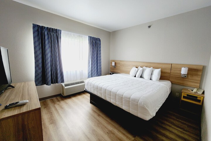 Room 25 of 32