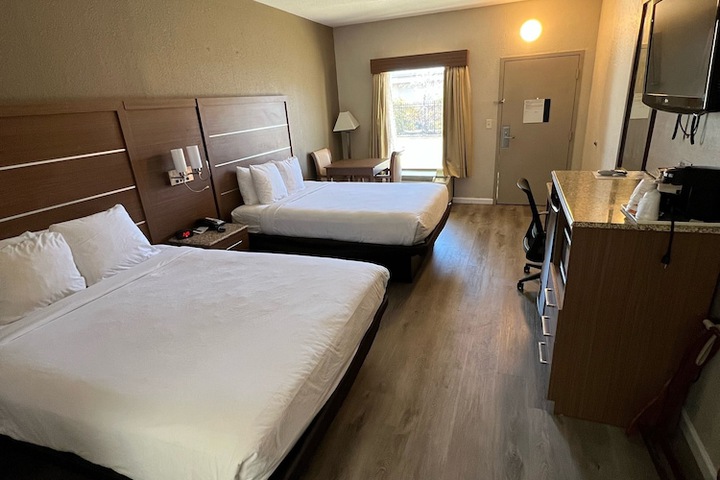 Room 15 of 36