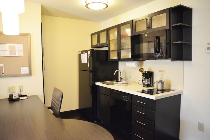 Candlewood Suites Youngstown W I-80 Niles Area by IHG