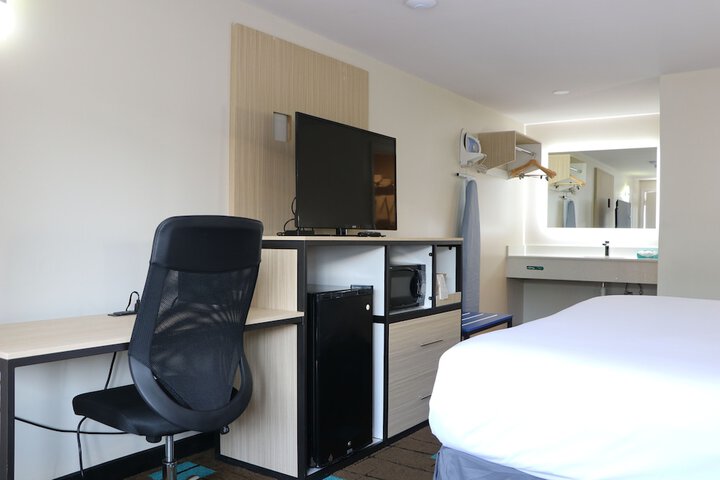Room 29 of 53