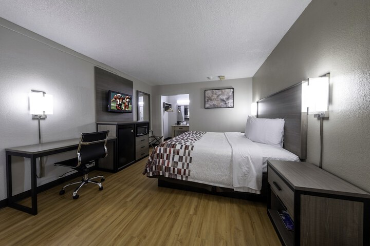 Room 10 of 31
