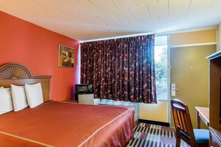 Room 14 of 20