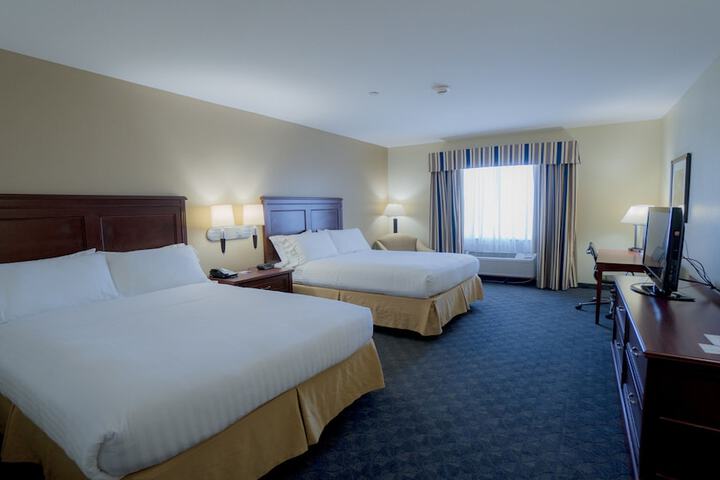 Holiday Inn Express & Suites Pampa by IHG