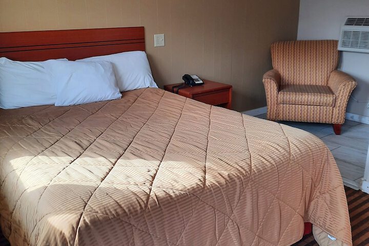 Room 35 of 53