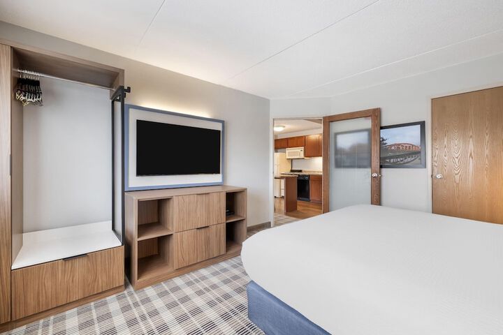 AmericInn by Wyndham Valley City - Conference Center