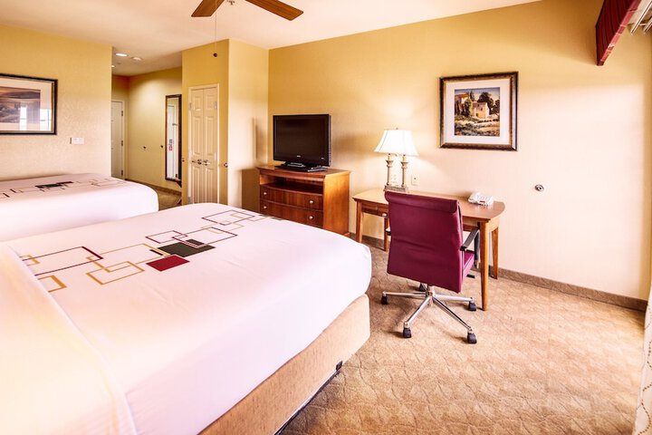 La Quinta Inn & Suites by Wyndham Marble Falls