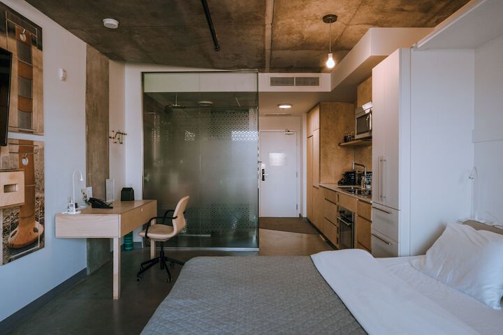 Room 47 of 91