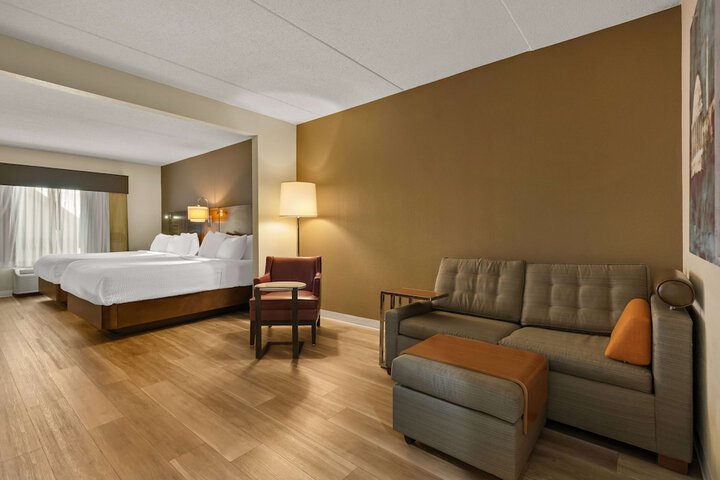 Room 34 of 63