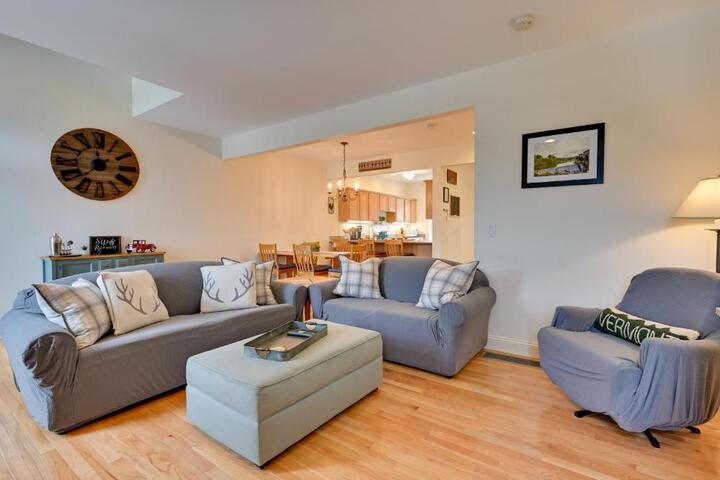 Bright Condo w / Community Perks: Near Ski Quechee!