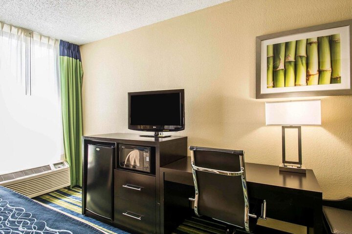 Room 26 of 48