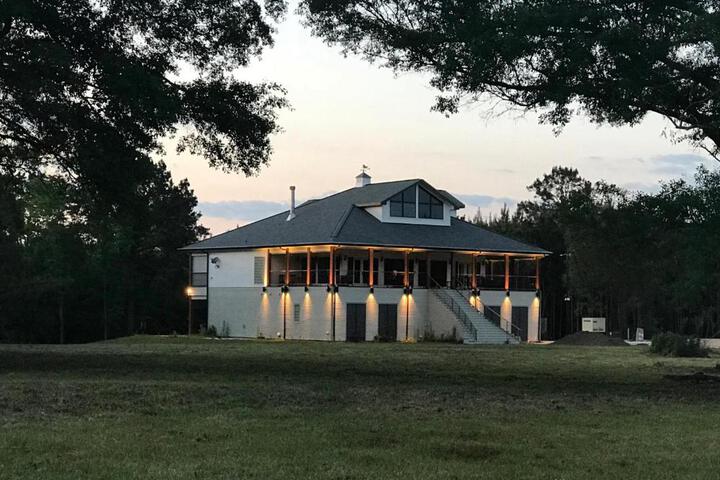 Bienvenue Mon Ami Bed and Breakfast