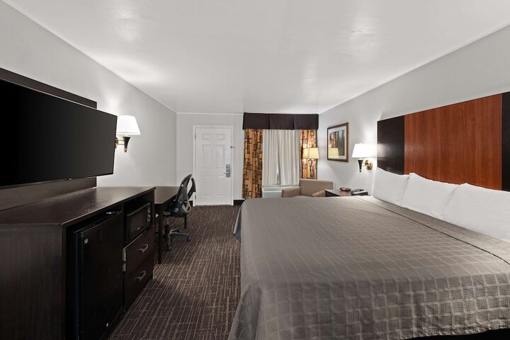 Room 14 of 29