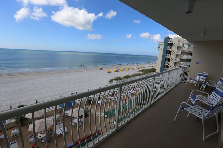 Shoreline Island Resort - Exclusively Adult