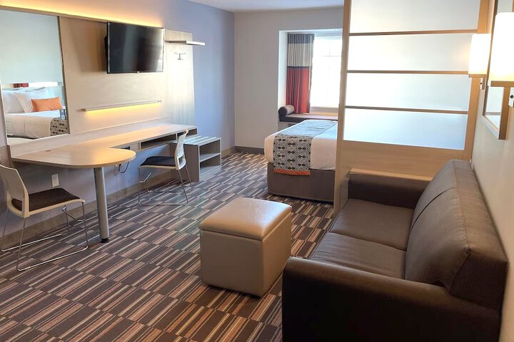 Room 18 of 35