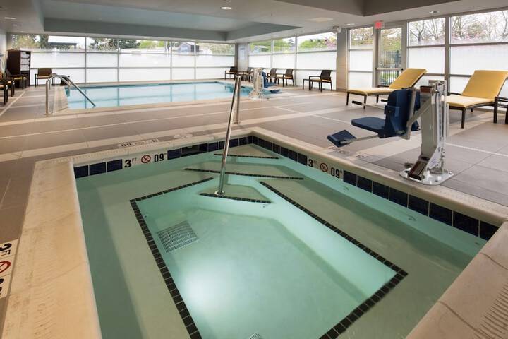 Hampton Inn & Suites Seattle / Redmond