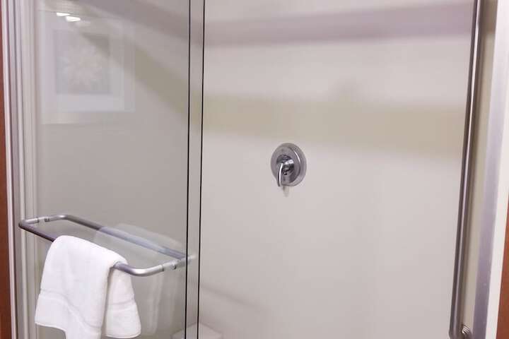 Room 20 of 38