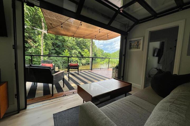 The Hideaway on Tacketts - Shipping Container