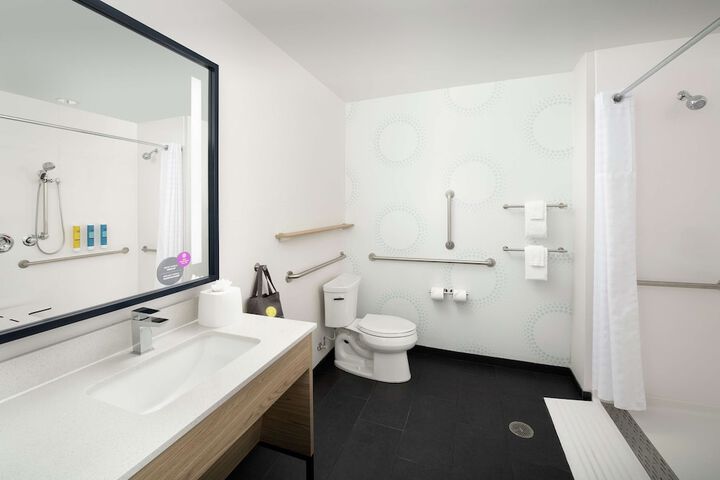 Room 14 of 46