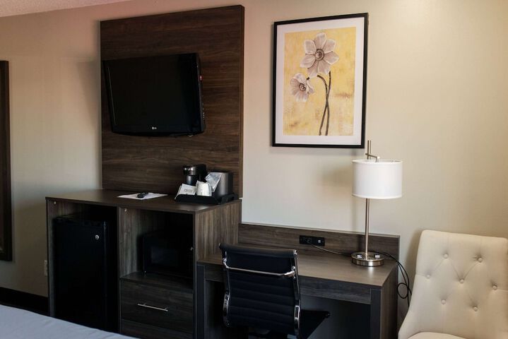 Room 13 of 36