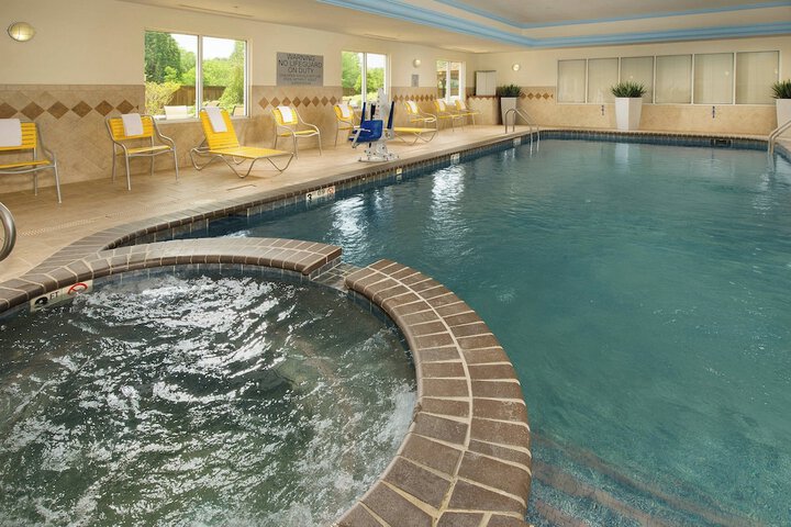 Fairfield Inn & Suites by Marriott Marshall