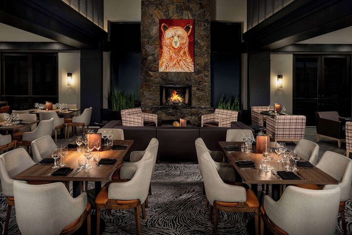 Dining 107 of 149