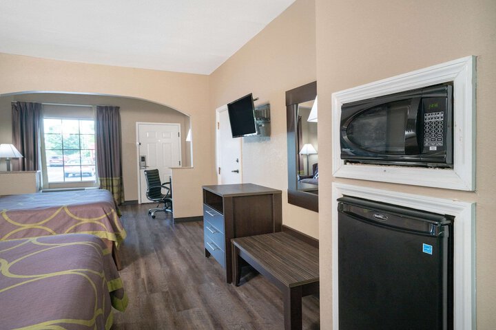 Room 15 of 16