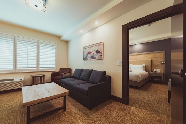 Room 57 of 215