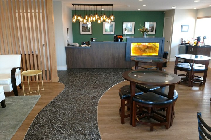 Hotel Interior 6 of 43