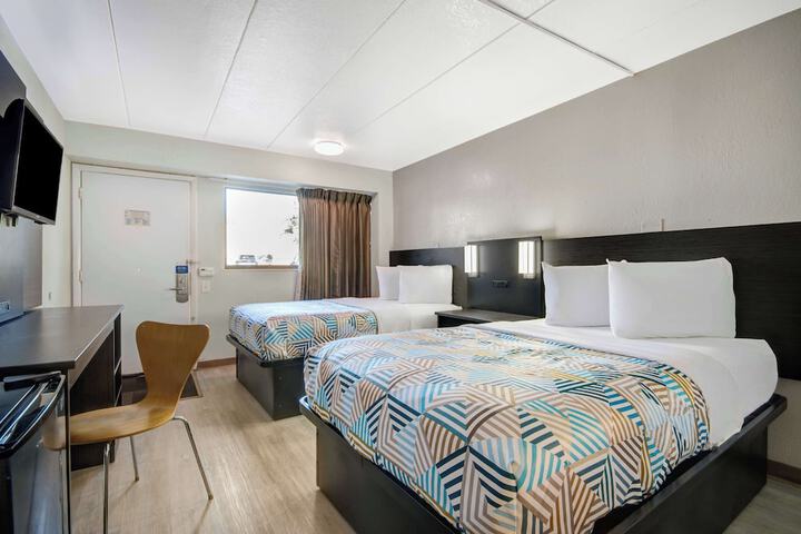 Room 18 of 33