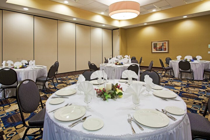 Ballroom/Hall 49 of 54