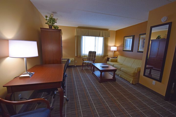 Room 11 of 32