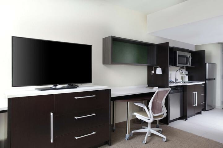 Room 16 of 26